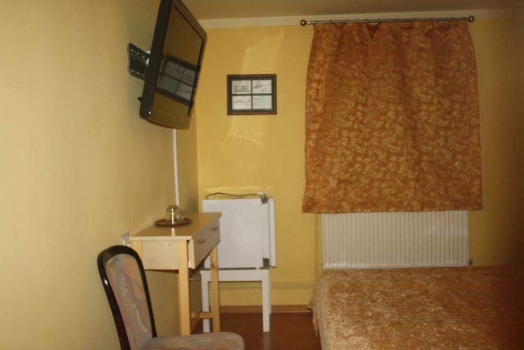 Pensiunea Zodiac Timisoara Exterior photo